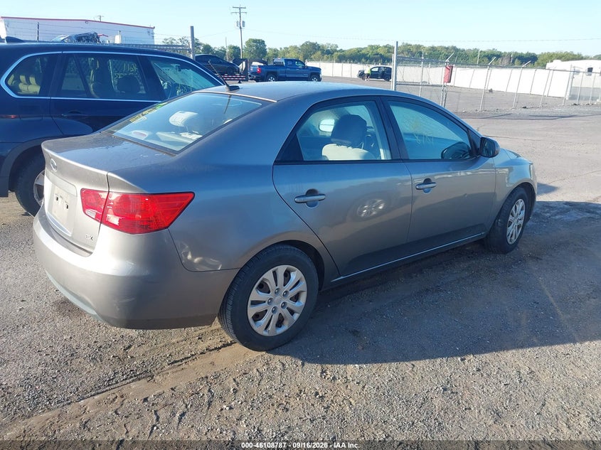 2011 KIA FORTE auction photo 4