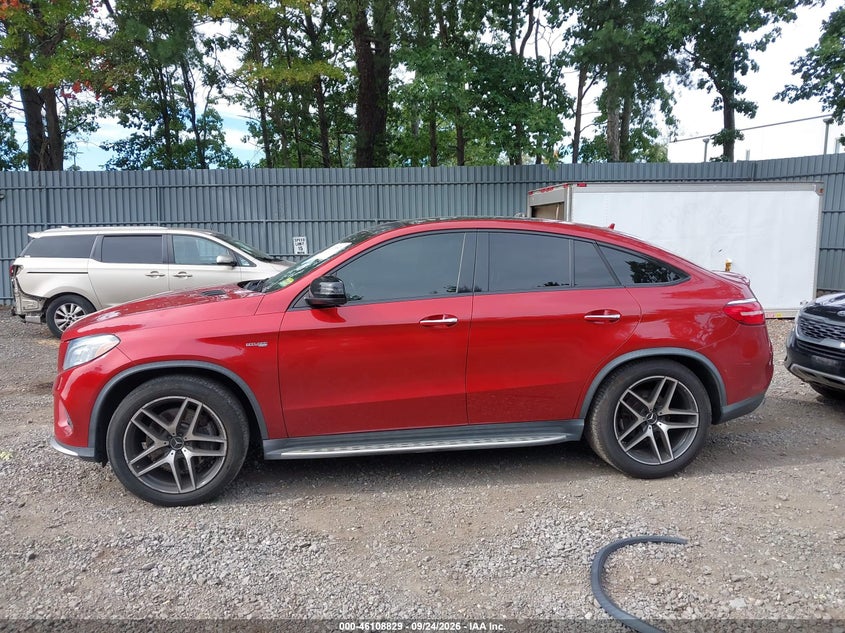 MERCEDES-BENZ AMG GLE 43 COUPE - zdjęcie 14