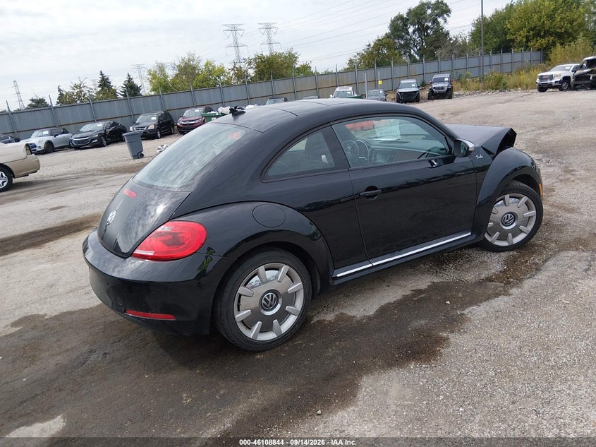 VOLKSWAGEN BEETLE 2013 VIN 3VWJX7AT0DM660833