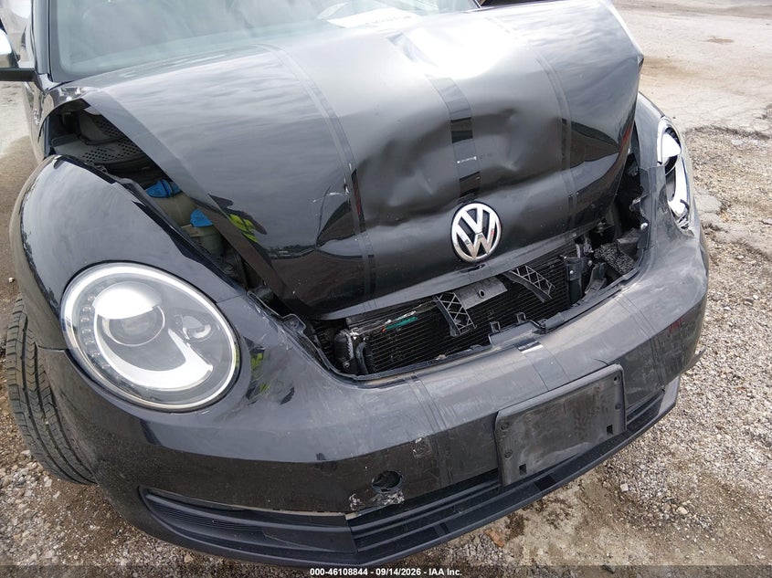 VOLKSWAGEN BEETLE 2013 VIN 3VWJX7AT0DM660833