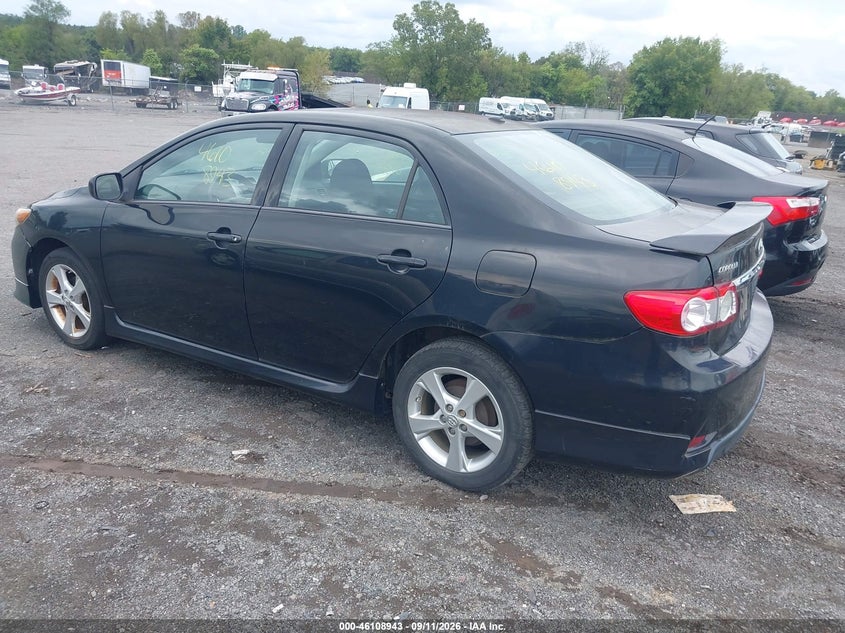 2012 TOYOTA COROLLA auction photo 3
