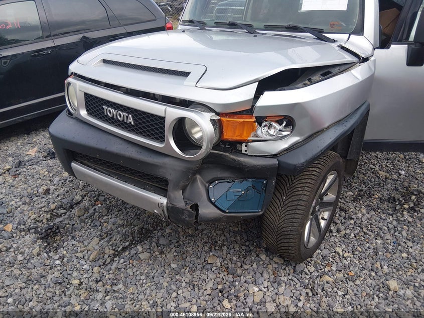TOYOTA FJ CRUISER 2007 VIN JTEBU11F270076542