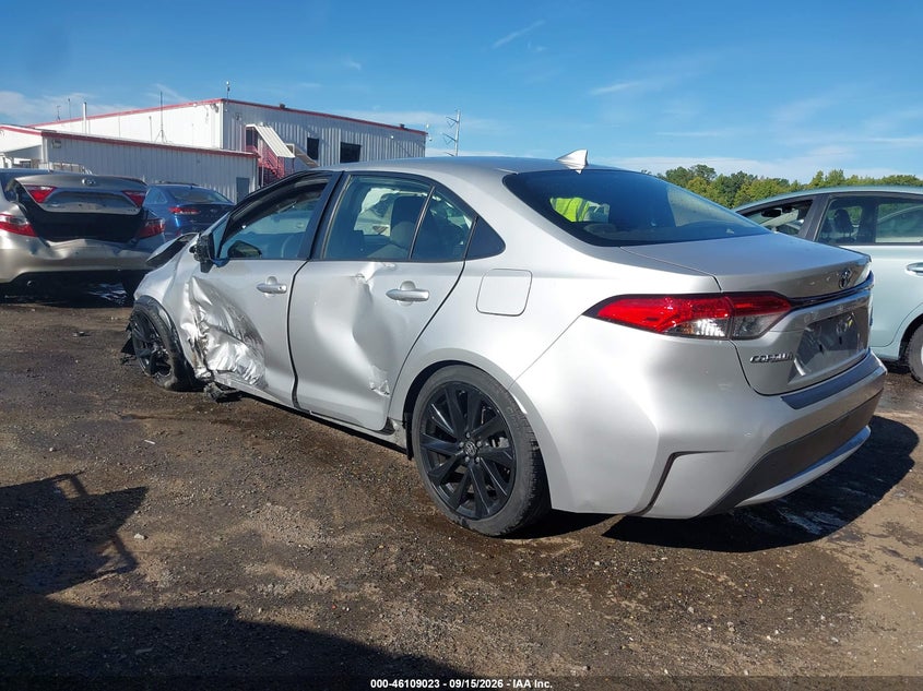 TOYOTA COROLLA - zdjęcie 3