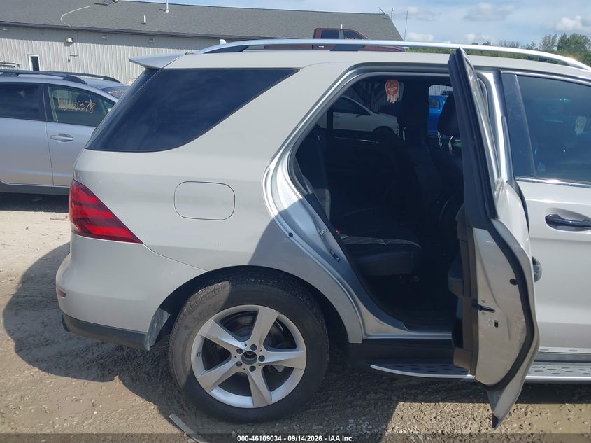 MERCEDES-BENZ GLE 350 - zdjęcie 8
