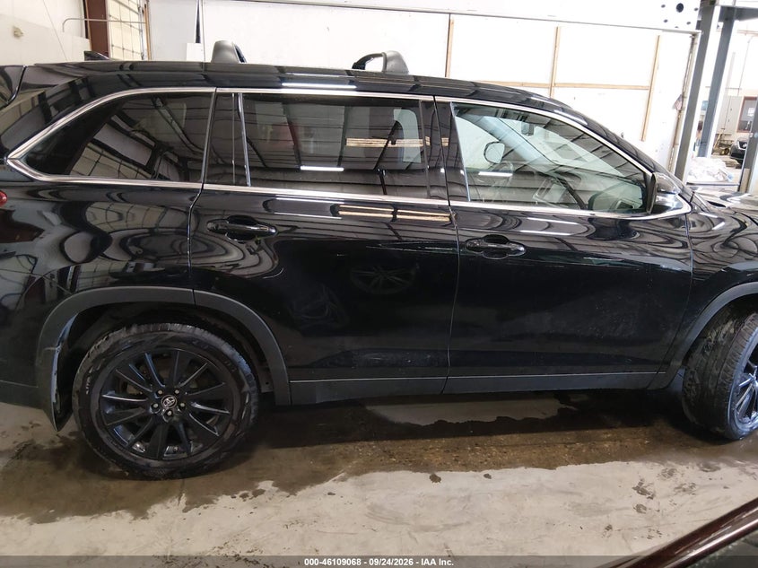 TOYOTA HIGHLANDER - zdjęcie 13