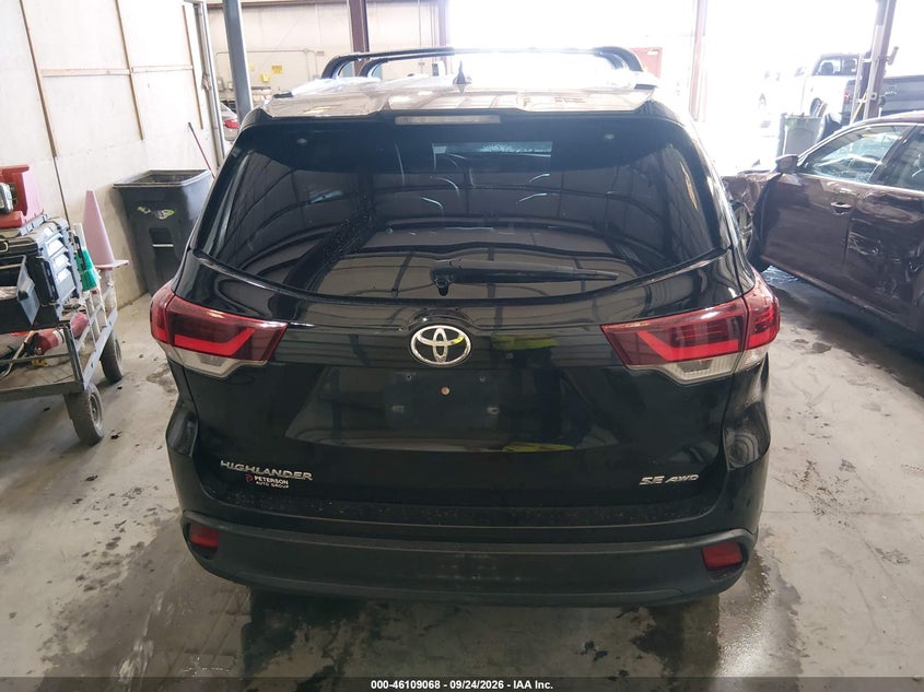 TOYOTA HIGHLANDER - zdjęcie 16
