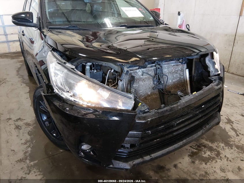 TOYOTA HIGHLANDER - zdjęcie 6