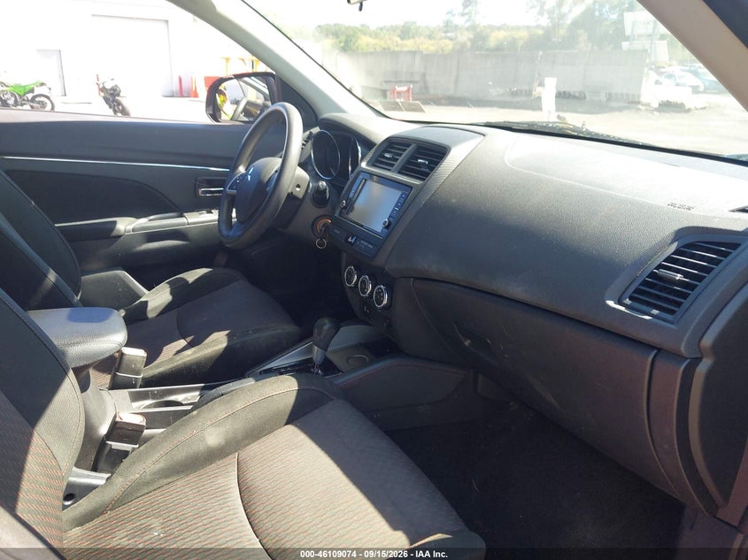 2019 MITSUBISHI OUTLANDER SPORT auction photo 5