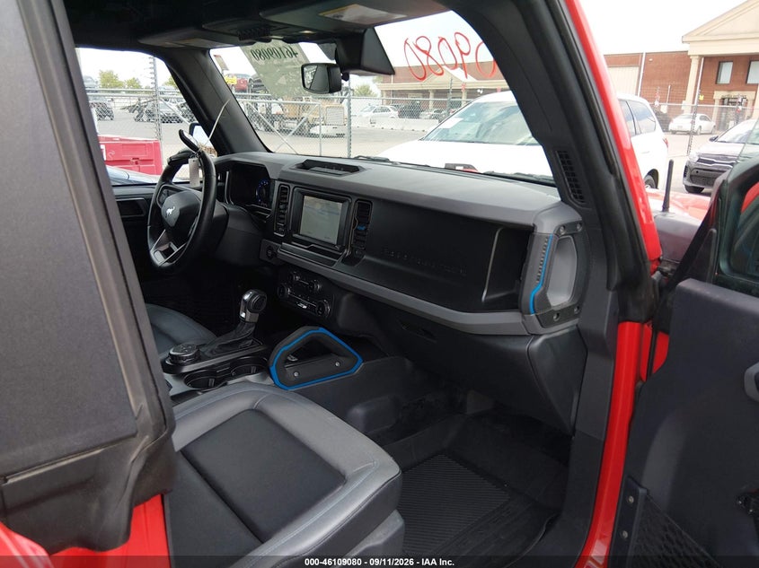2022 FORD BRONCO auction photo 5