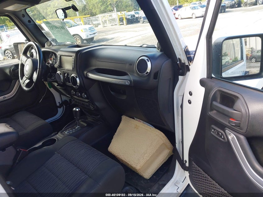 2012 JEEP WRANGLER UNLIMITED auction photo 5