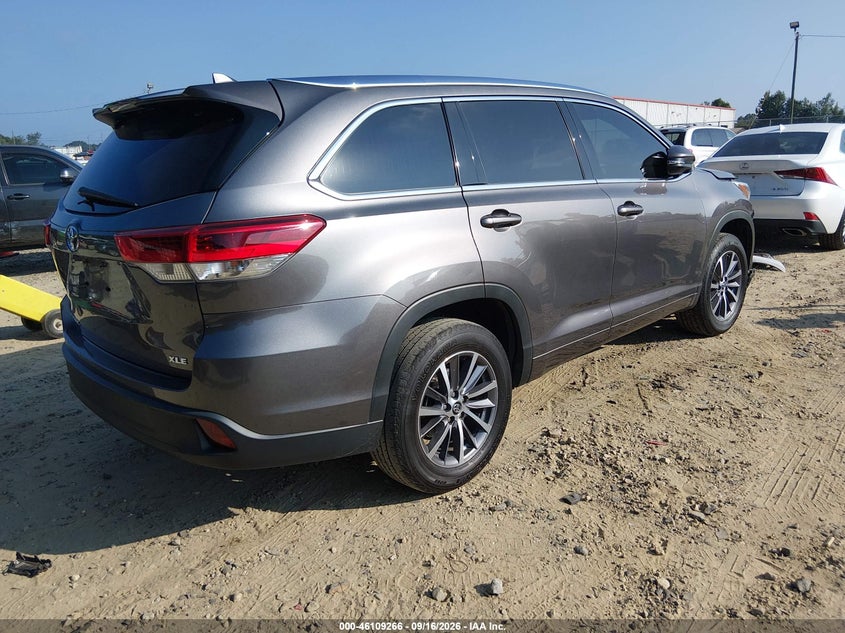 TOYOTA HIGHLANDER - zdjęcie 4