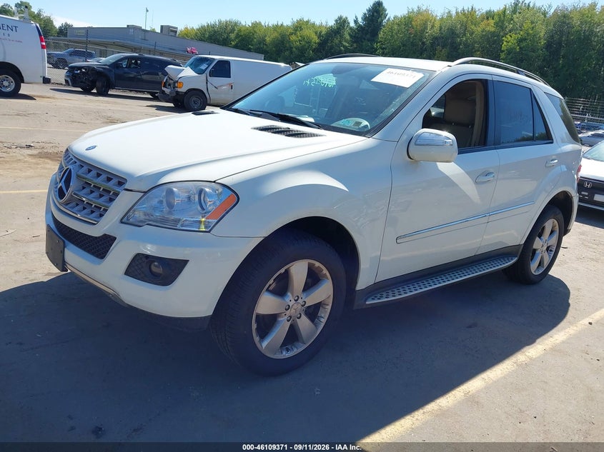 2009 MERCEDES-BENZ ML 350 auction photo 2