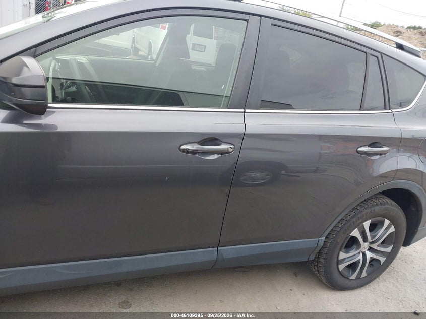 TOYOTA RAV4 - zdjęcie 15
