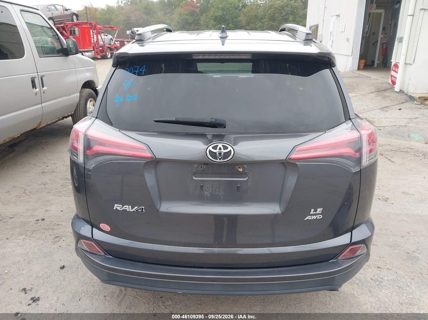 TOYOTA RAV4 - zdjęcie 17