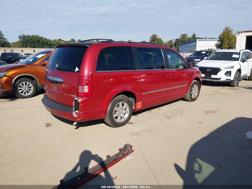 Vin: 2a4rr5d18ar136827, lot: 46609136, chrysler town & country touring 20104