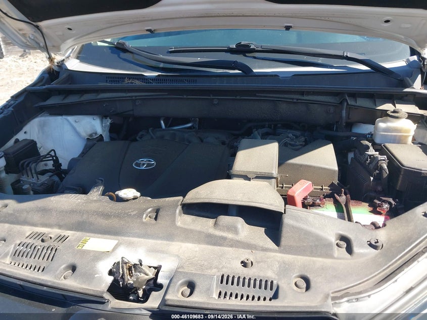 TOYOTA HIGHLANDER 2019 VIN 5TDJZRFH8KS981996