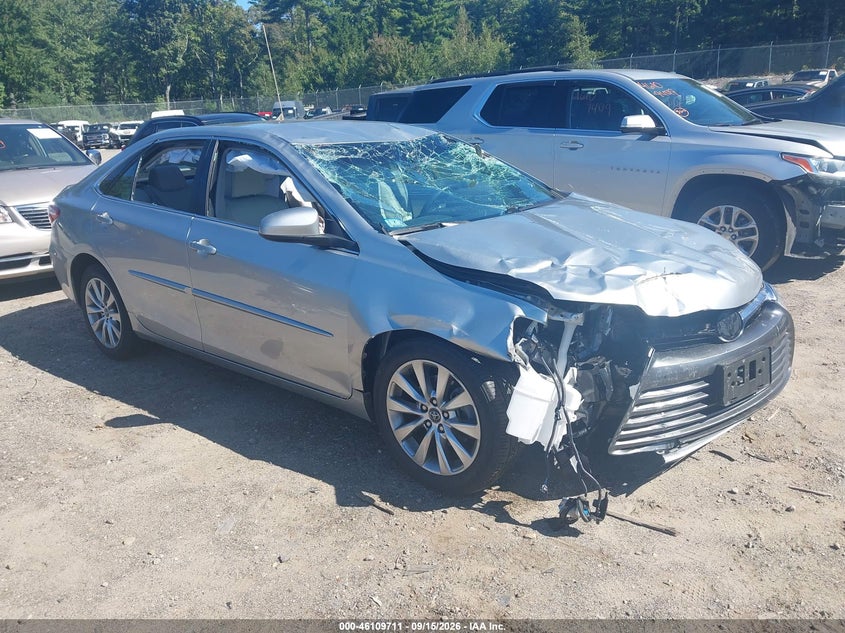 2017 TOYOTA CAMRY XLE