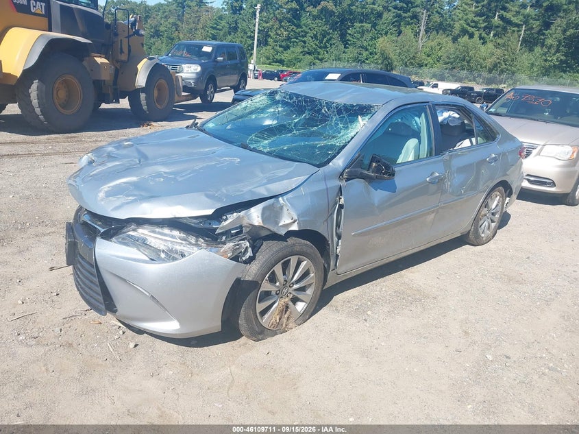 TOYOTA CAMRY - zdjęcie 2