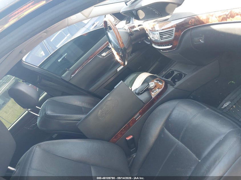 Фото 5 - MERCEDES-BENZ S 550