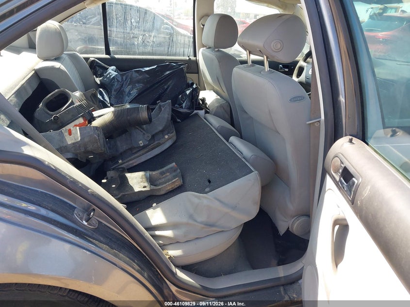 2003 VOLKSWAGEN JETTA auction photo 8