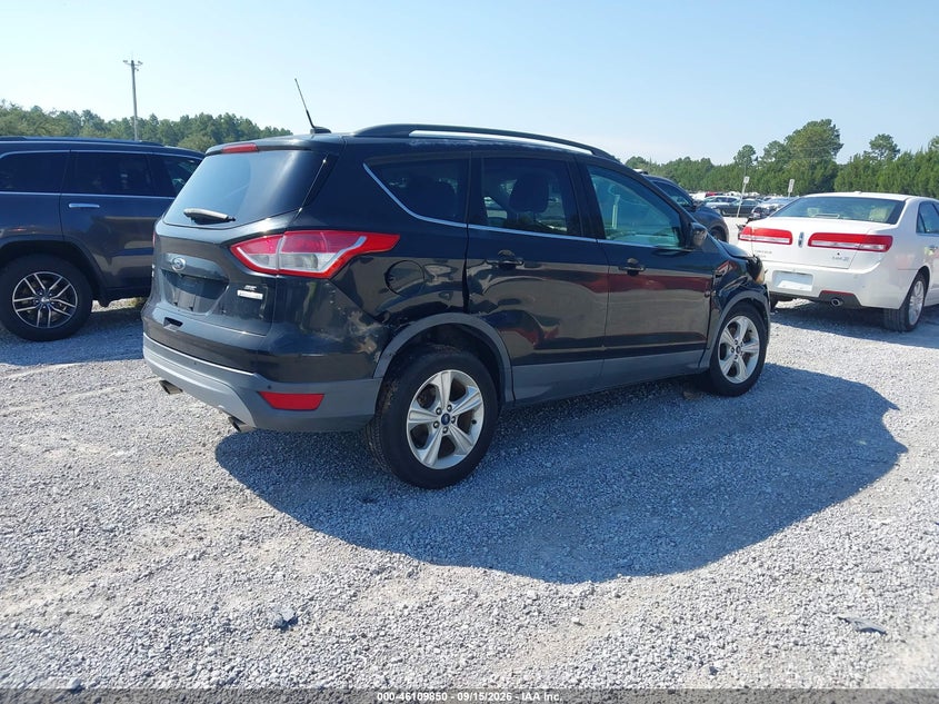 Vin: 1fmcu0gx3fua57813, lot: 46609566, ford escape se 20154