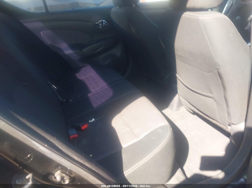 2016 NISSAN VERSA auction photo 8