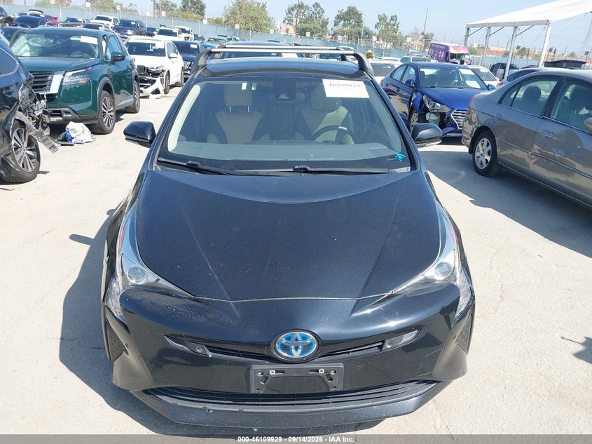 TOYOTA PRIUS - zdjęcie 11