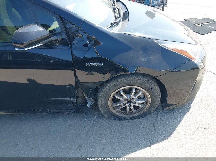 TOYOTA PRIUS - zdjęcie 6