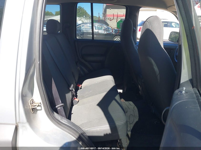JEEP LIBERTY 2004 VIN 1J4GL48K64W314056