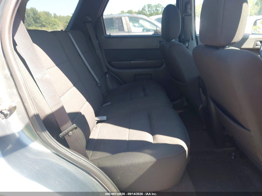 2010 FORD ESCAPE auction photo 8