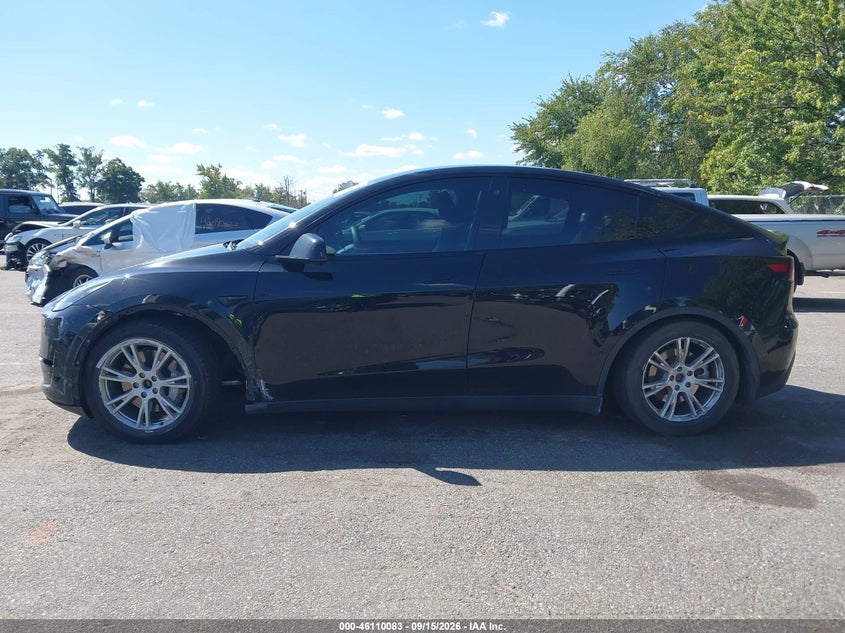 TESLA MODEL Y - zdjęcie 13