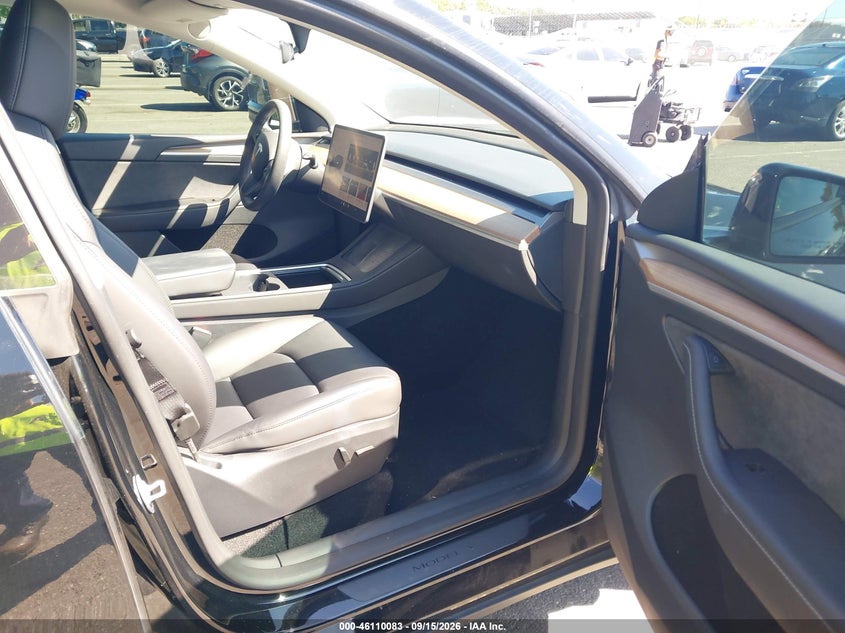 TESLA MODEL Y - zdjęcie 5