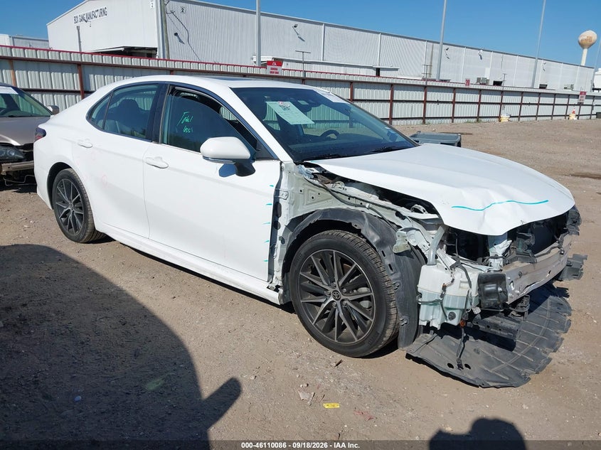 Vin: 4t1t11ak5mu567525, lot: 46609802, toyota camry se 2021 img_1