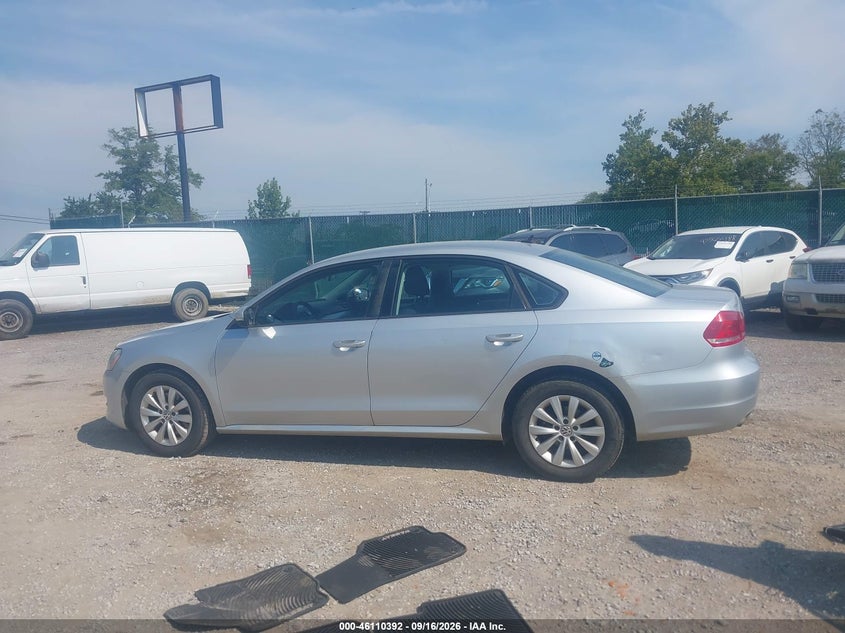 2013 VOLKSWAGEN PASSAT 2.5L S · Photo 14
