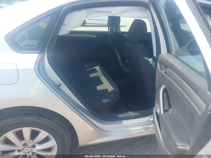2013 VOLKSWAGEN PASSAT 2.5L S · Photo 8