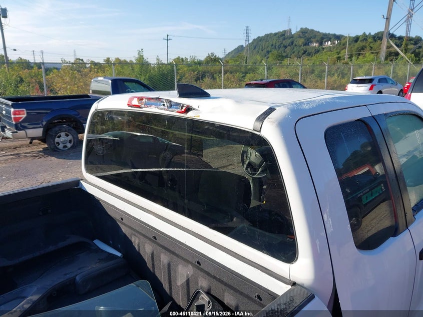 2024 NISSAN FRONTIER auction photo 6