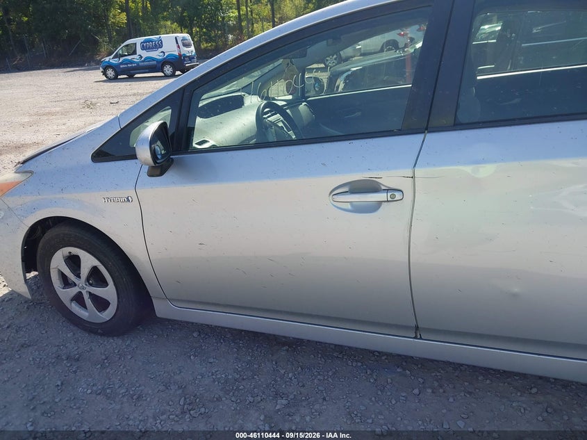 2012 TOYOTA PRIUS auction photo 6