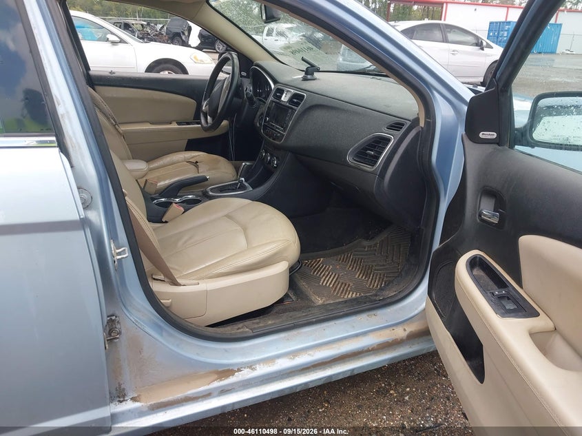 2014 CHRYSLER 200 auction photo 5