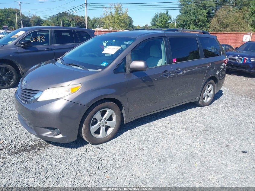 Vin: 5tdkk3dc2fs534261, lot: 46610293, toyota sienna le 8 passenger 20152