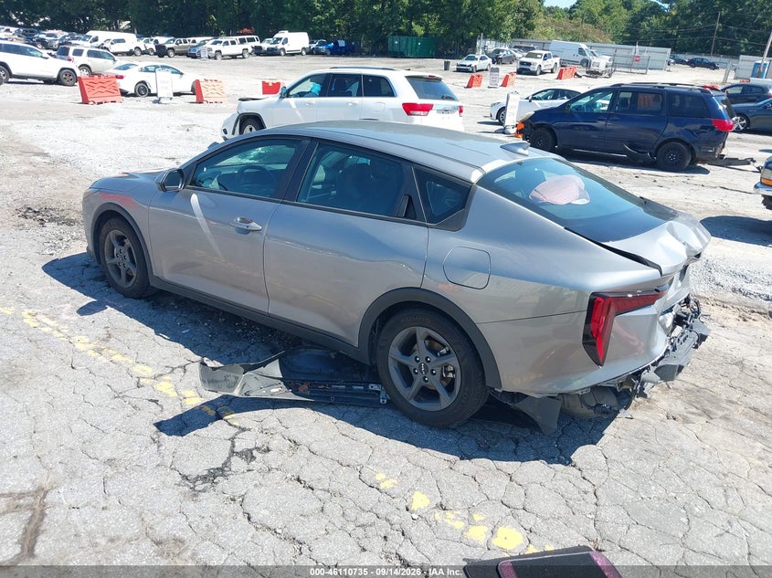 Vin: 3kpft4de0se096785, lot: 46610450, kia k4 lxs 20253
