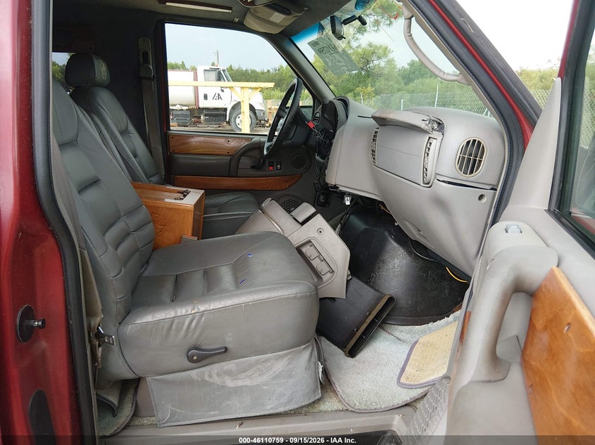 1999 GMC SAFARI auction photo 5