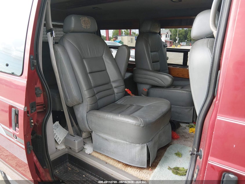 1999 GMC SAFARI auction photo 8