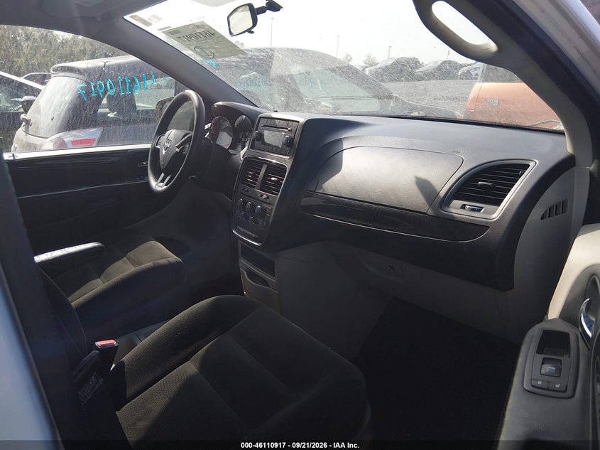 2016 DODGE GRAND CARAVAN SE · Фото 5