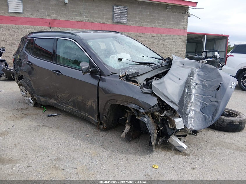 Vin: 3c4njdbb2jt168154, lot: 46610638, jeep compass latitude 4x4 2018 img_1