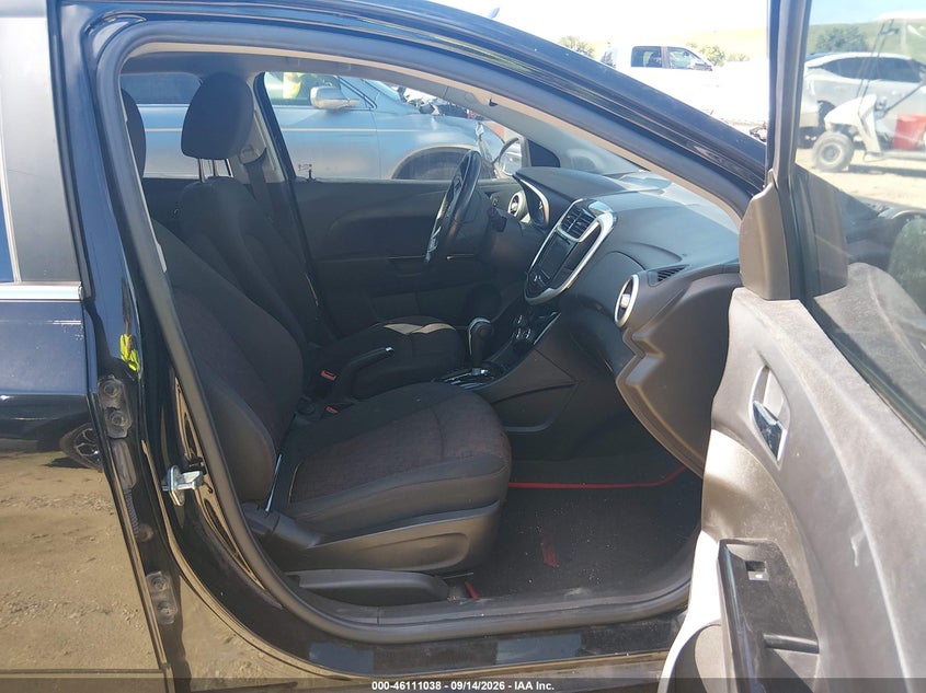 2018 CHEVROLET SONIC auction photo 5