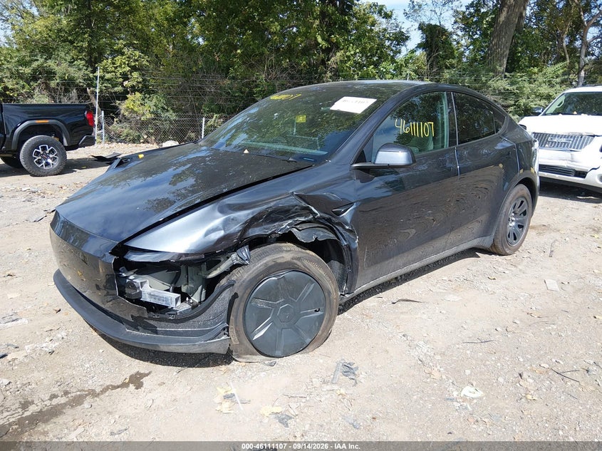 2026 Tesla Model Y, Front End, IAAI, VIN 7SAYGDED8TA719665 — photo 2