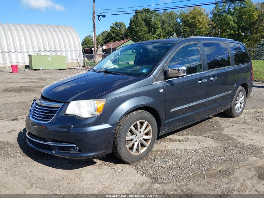 2014 CHRYSLER TOWN & COUNTRY TOURING-L 30TH ANNIVERSARY · Фото 2