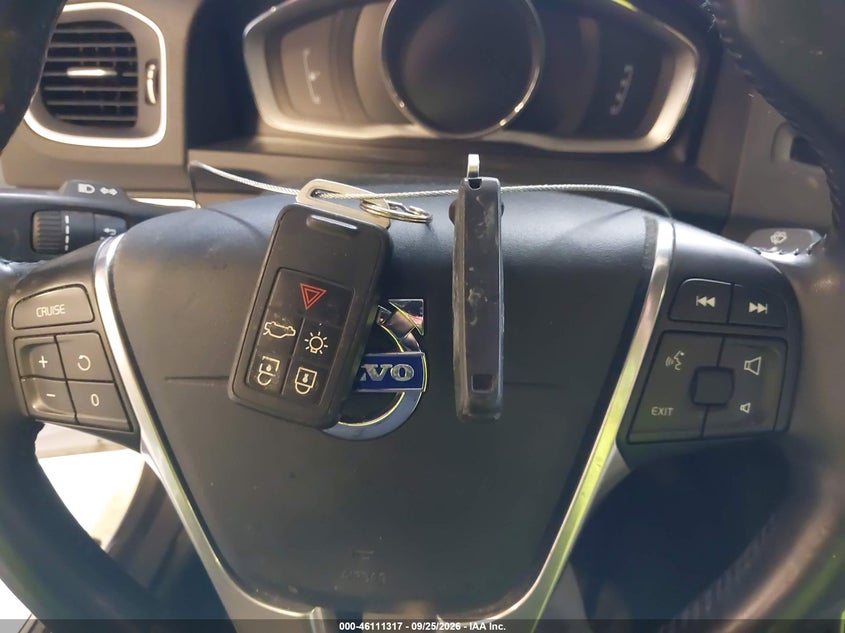VOLVO S60 2016 VIN YV126MFK1G2406014
