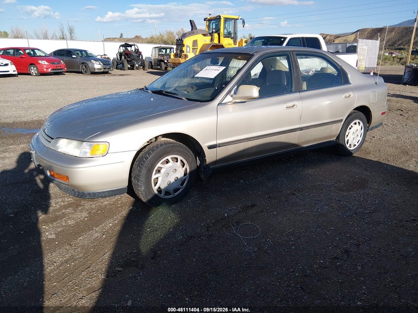 1994 Honda Accord, Normal Wear & Tear, IAAI, VIN JHMCD5638RC047481 — photo 2
