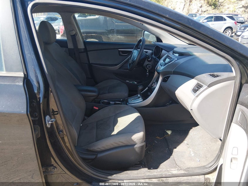 2013 HYUNDAI ELANTRA auction photo 5
